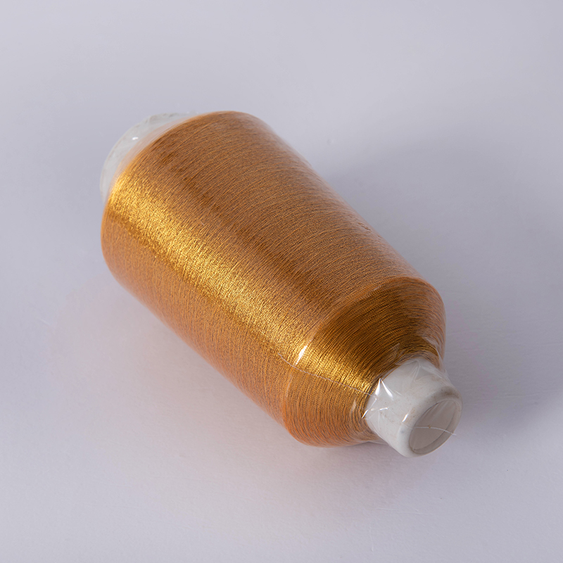 Hvordan skiller metallbrodertråd seg fra standard broderitråd?